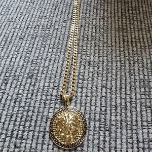 Elegant 14k Gold Plated Pendant Necklace